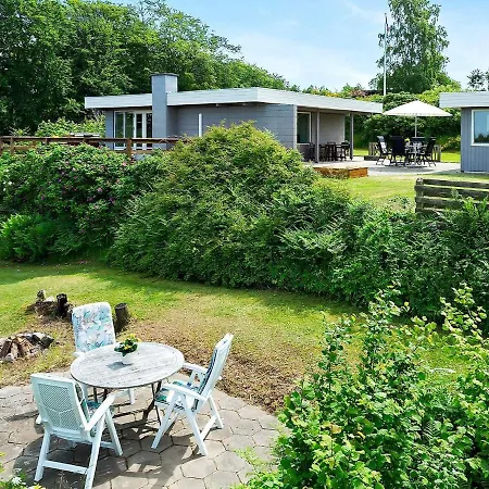 Two-bedroom In Glesborg 8 *